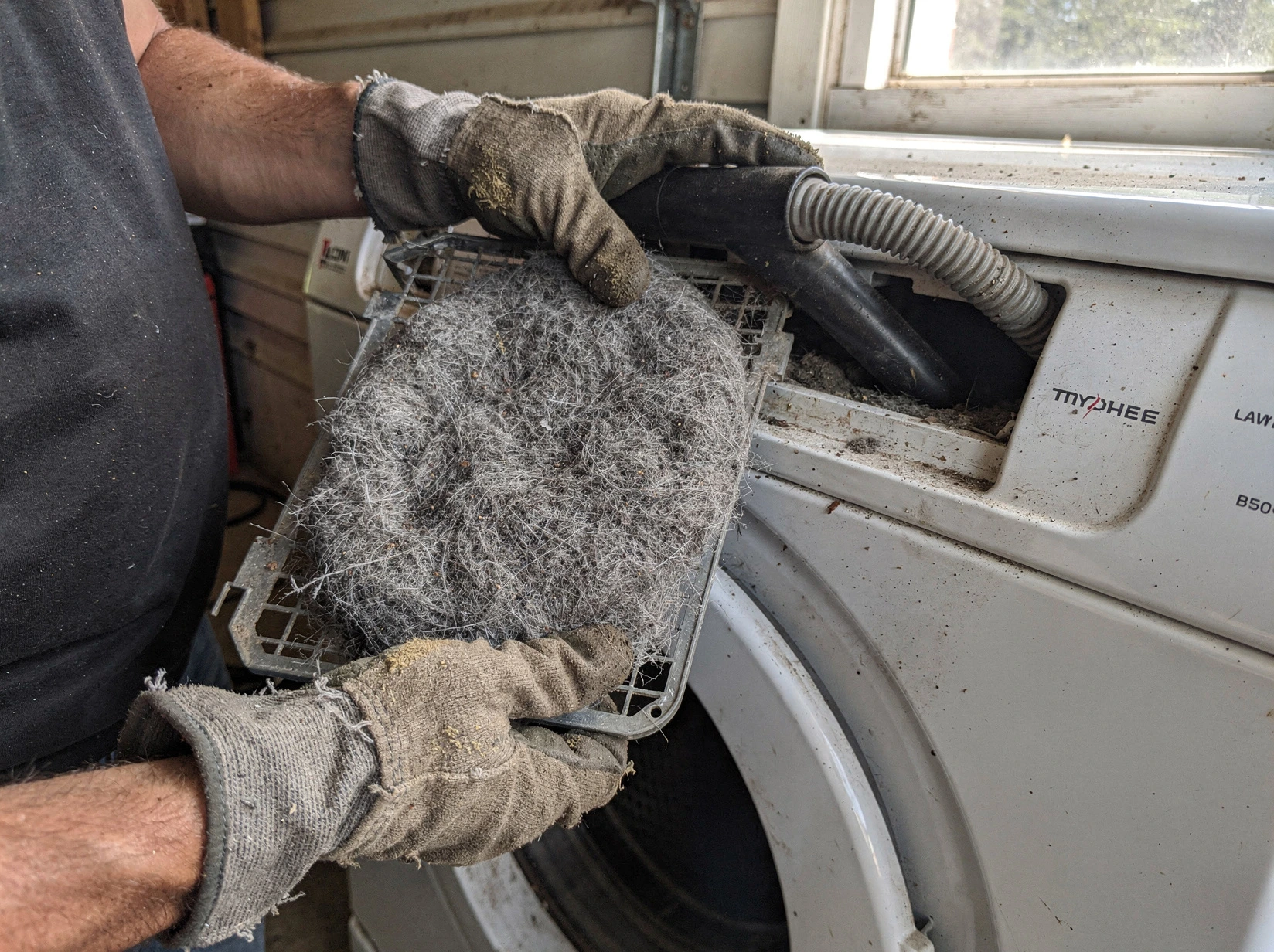 Cleaning Dryer Lint Trap service in Lone Tree, CO